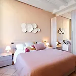 Domus Dea Alta Apartment *