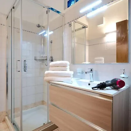 Апартаменти Domus Dea Alta